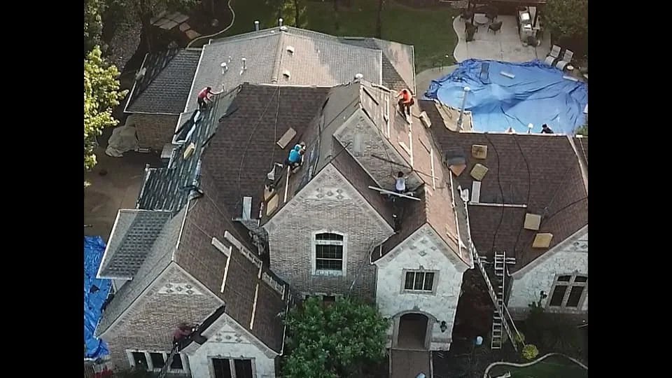 Owens Corning Onyx Black shingle installation